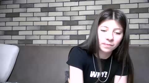 girl_cute007 online show from 05/27/26, 02:30