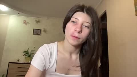 Snapshot of girl_cute007 chatting on 07/20/26, 07:16 girl_cute007 online show from 07/20/26, 07:16
