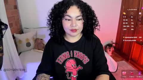 girl_inline online show from 03/03/25, 12:15