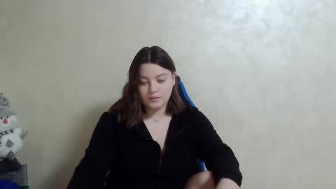 girl_leya online show from 12/12/24, 07:26