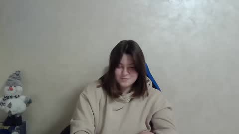 girl_leya online show from 12/14/24, 11:23