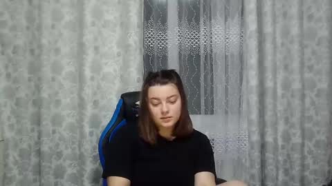 girl_leya online show from 01/31/25, 10:10