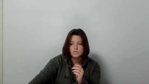 girl_leya online show from 11/21/25, 08:18