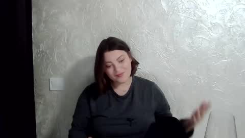girl_leya online show from 12/14/25, 09:08