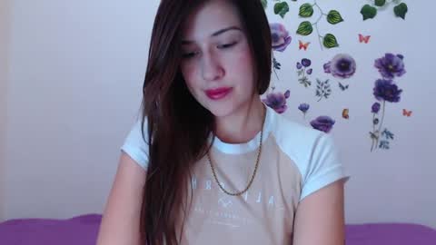 Snapshot of girl_naughty11 chatting on 05/05/26, 12:51 Isabella online show from 05/05/26, 12:51