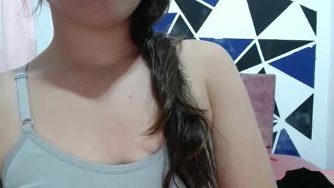 Snapshot of girl_princess18 chatting on 11/22/25, 03:27 girl_princess18 online show from 11/22/25, 03:27