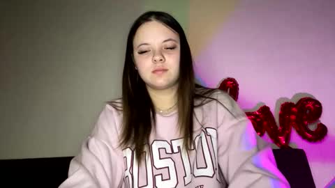 girl_shy07 online show from 02/11/26, 07:41