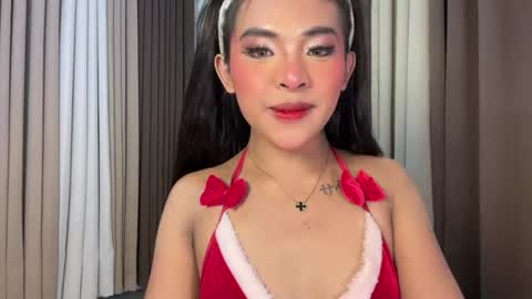 queen ronna online show from 06/15/26, 05:42