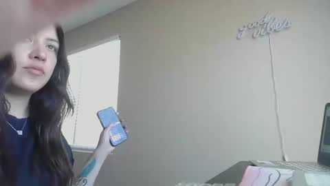 Snapshot of girlnextdoor702 chatting on 05/06/26, 05:51 Jasmine online show from 05/06/26, 05:51