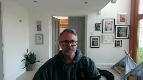 girlsandbikes online show from 11/13/25, 01:54