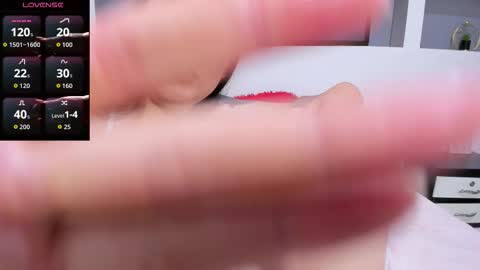 Snapshot of girsl_hot chatting on 09/13/25, 09:25 Violeta y Samantha online show from 09/13/25, 09:25