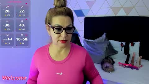 Snapshot of gisela27 chatting on 10/21/25, 12:39 Gisella online show from 10/21/25, 12:39