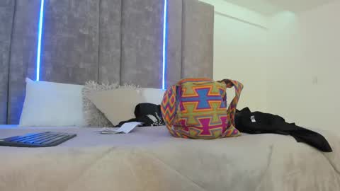     online show from 02/17/25, 11:44