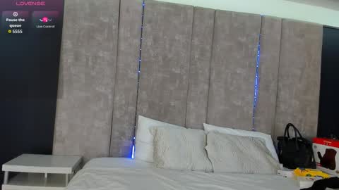     online show from 09/09/25, 11:32