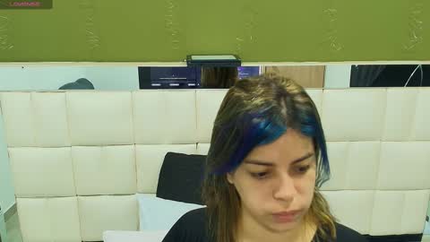 Gisell online show from 09/18/25, 12:07