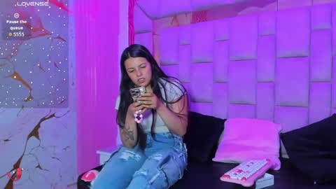 Snapshot of gisell_squirt chatting on 05/14/26, 12:23 gisell_squirt online show from 05/14/26, 12:23