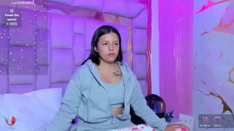 Snapshot of gisell_squirt chatting on 05/26/26, 12:45 gisell_squirt online show from 05/26/26, 12:45