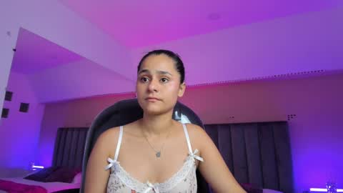 GISELLE ROLDAN online show from 04/06/26, 11:55