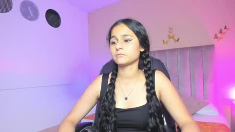 GISELLE ROLDAN online show from 04/21/26, 04:41