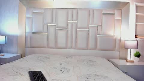 Giselle Tompos online show from 04/04/26, 07:55