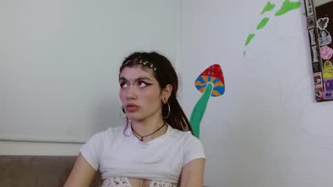 Snapshot of giulietta_mon chatting on 07/23/26, 01:58 Giulietta online show from 07/23/26, 01:58