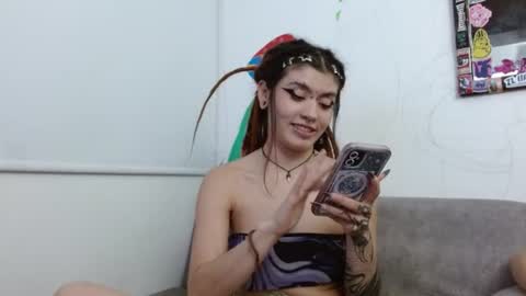 Snapshot of giulietta_mon chatting on 07/26/26, 12:52 Giulietta online show from 07/26/26, 12:52