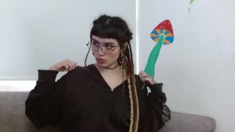 Snapshot of giulietta_mon chatting on 08/06/26, 03:36 Giulietta online show from 08/06/26, 03:36