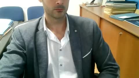 giuseppevai1 online show from 10/20/25, 05:57