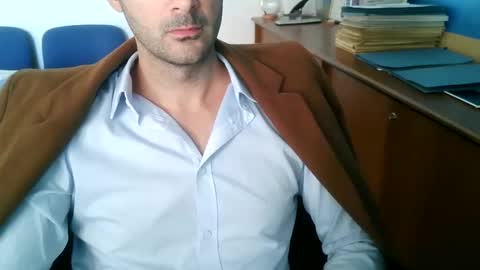 giuseppevai1 online show from 11/06/25, 10:38