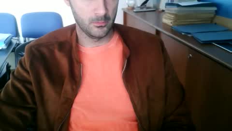 giuseppevai1 online show from 11/08/25, 10:37