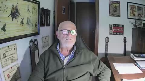 giutomma930394 online show from 10/19/25, 05:57