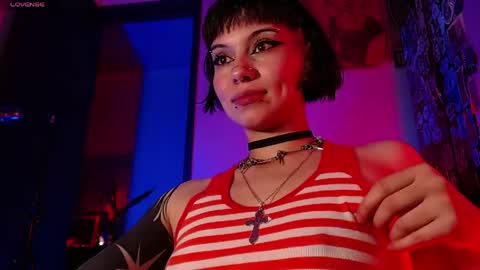 Snapshot of give_me_orgasms chatting on 06/05/26, 05:36 Nice to meet you my name is Heyli online show from 06/05/26, 05:36
