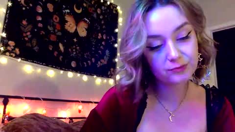 givemesweetdreams online show from 02/19/25, 01:08