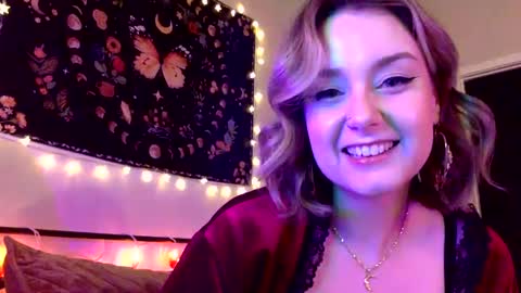 givemesweetdreams online show from 03/11/25, 12:00