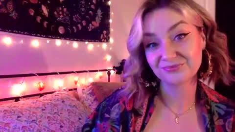 givemesweetdreams online show from 09/08/25, 11:59