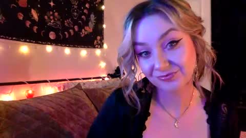 givemesweetdreams online show from 09/11/25, 12:44