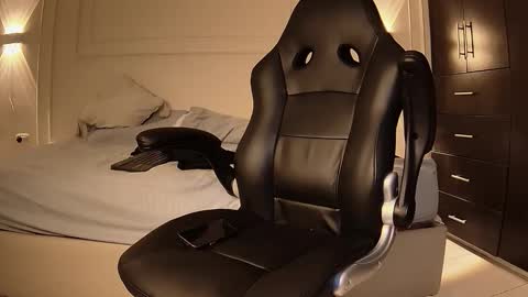 giyu online show from 12/13/25, 07:53