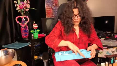 glaceon9 online show from 03/07/25, 08:02