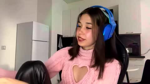 Snapshot of gladysgoodness chatting on 10/22/25, 01:00 Ann online show from 10/22/25, 01:00