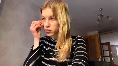 gladyswigg online show from 04/03/26, 09:07