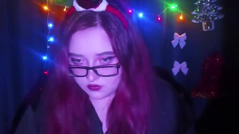 glamour_rebel online show from 12/17/25, 01:17