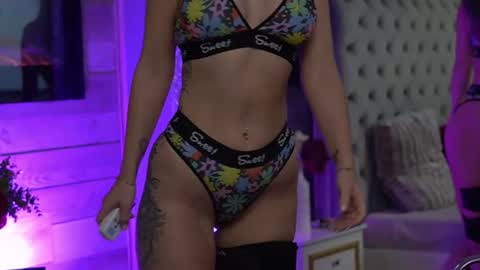 CharmingMom online show from 11/19/25, 04:12