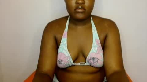Snapshot of glamslut8 chatting on 06/21/26, 05:10 sweet girl online show from 06/21/26, 05:10