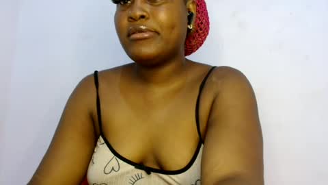 Snapshot of glamslut8 chatting on 07/15/26, 08:41 sweet girl online show from 07/15/26, 08:41