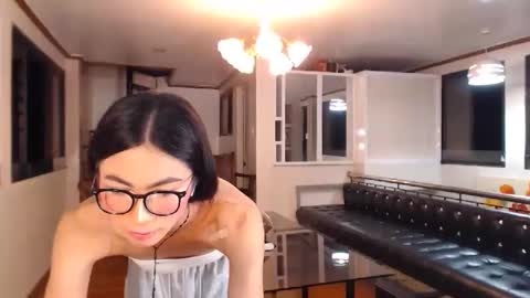 gleiahong online show from 09/19/25, 11:33