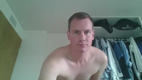 Snapshot of glen_1987 chatting on 12/13/24, 12:39 Mike 1987 online show from 12/13/24, 12:39