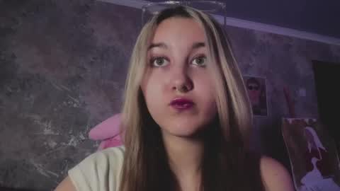 Kelly online show from 04/13/26, 01:49