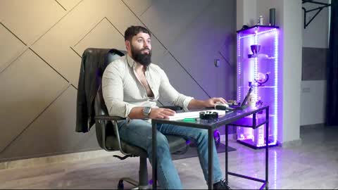 Matthew .. for short call me Matt online show from 12/15/24, 07:13