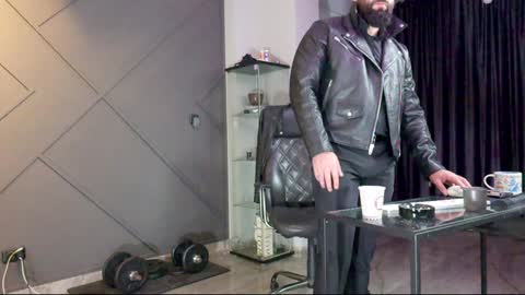 Matthew .. for short call me Matt online show from 12/29/24, 09:30