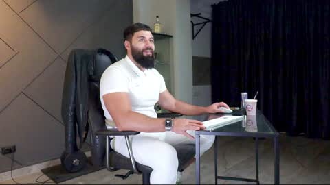 Matthew .. for short call me Matt online show from 01/04/25, 05:37